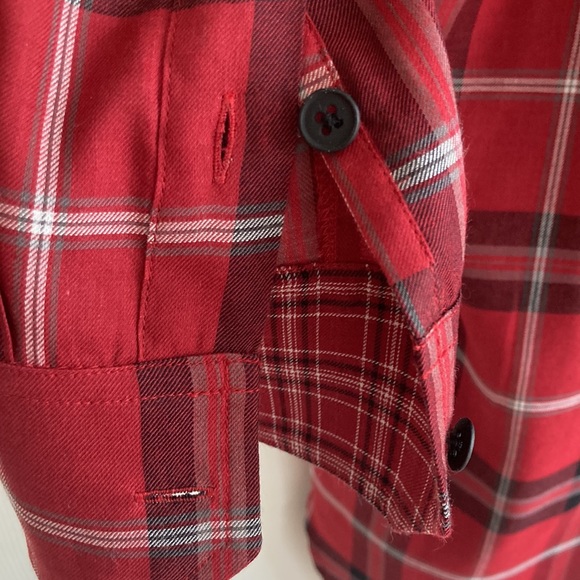 Vince cotton blend long sleeved red plaid blouse with leather trim. Size 4 - Picture 5 of 9